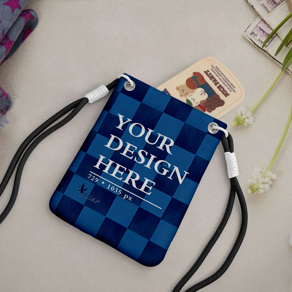 Carry a mobile phone bag diagonally