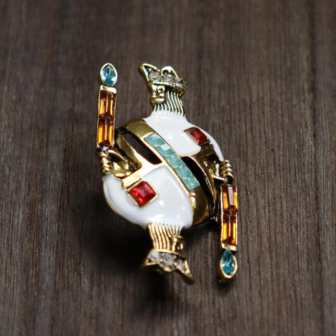 Chess Themed Creative Brooch