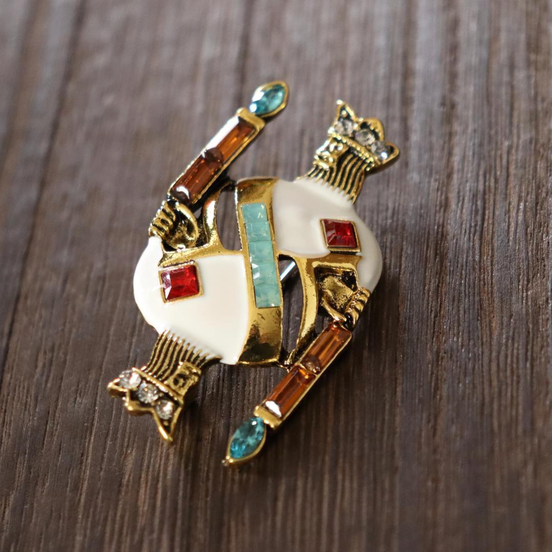 Chess Themed Creative Brooch